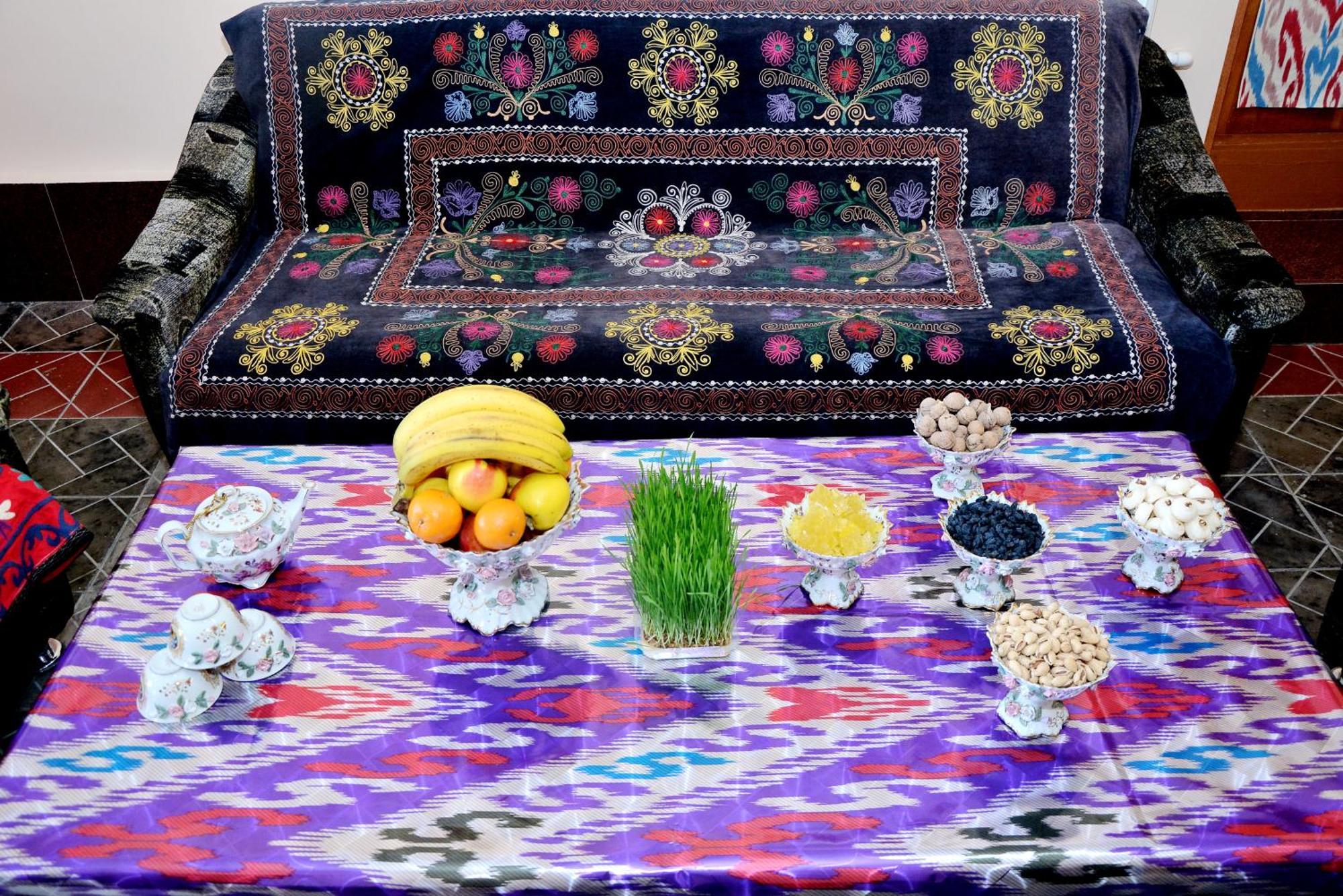 Nurobod Guesthouse บูคารา ภายนอก รูปภาพ